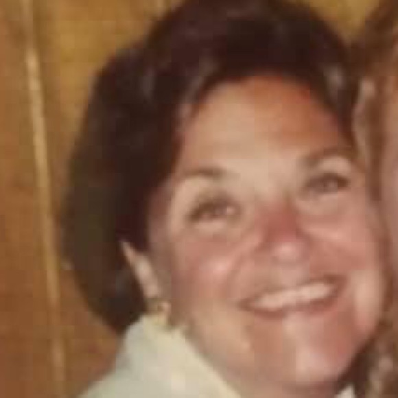 Meet your Posher, Maureen - Picture 1 of 1